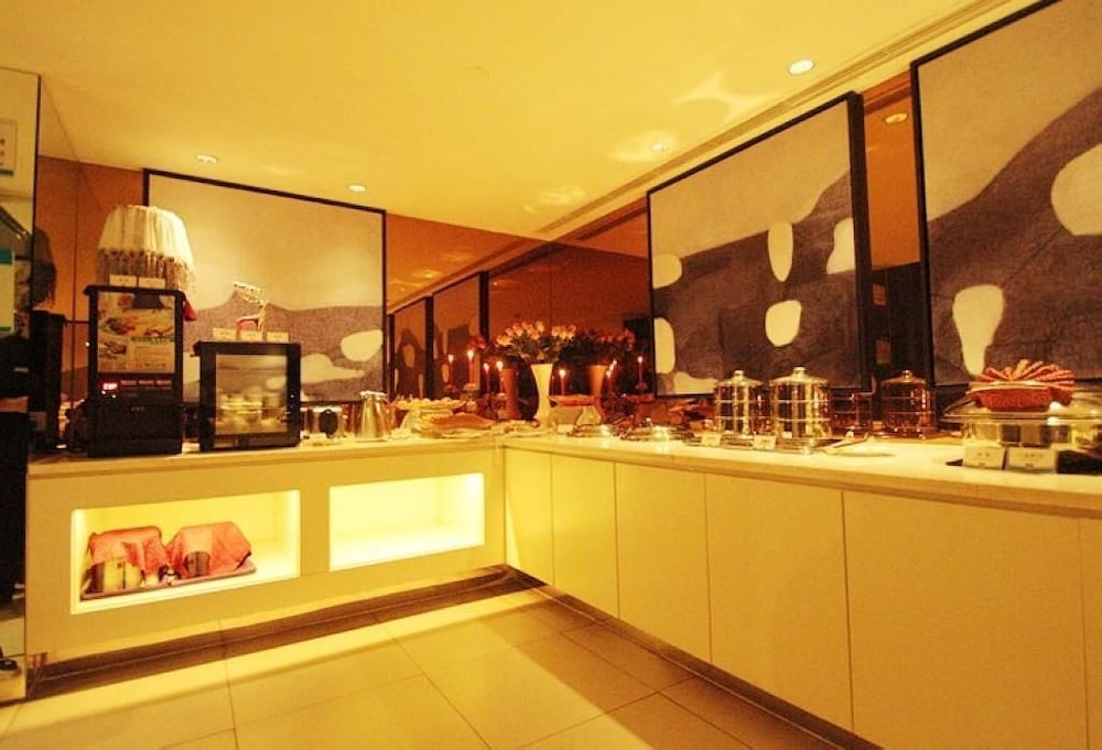 Фото Jinjiang Inn Changzhi Bayi Square