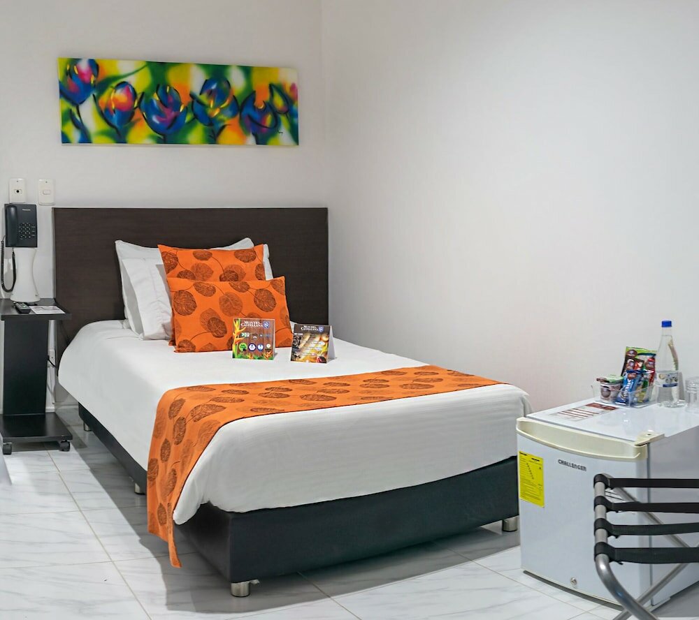 Фото Montes de la Castellana Hotel Boutique