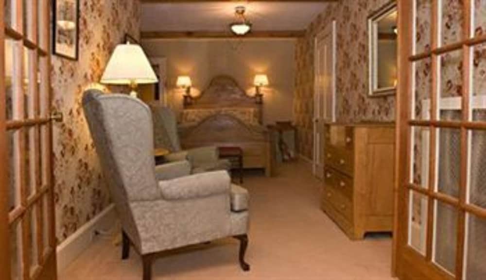 Фото Arlington's West Mountain Inn