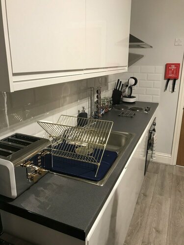 Гостиница 1 Helena Studio Apartment в Рединге