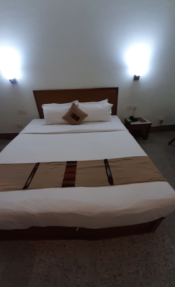 Фото Hotel Saramati