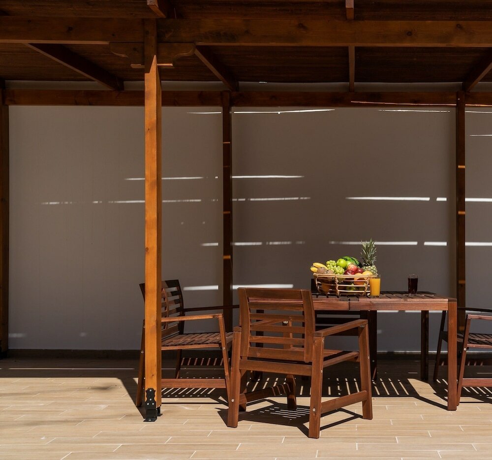 Фото Nemeseos 82m² homm Apartment with Roof Garden and Pool