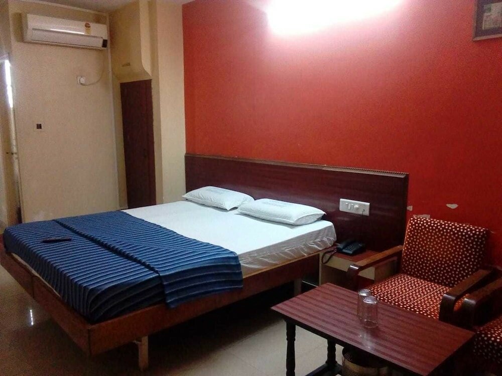 Фото IROOMZ Chalukya Residency
