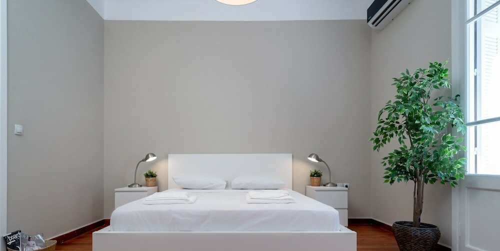 Фото Nemeseos 82m² homm Apartment with Roof Garden and Pool