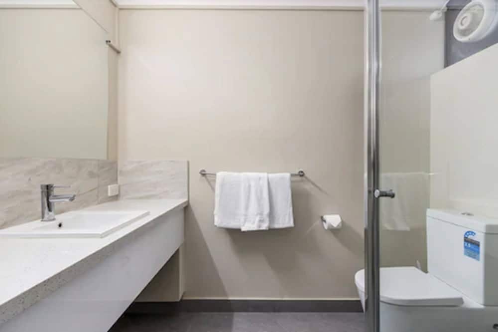 Фото Knox International Hotel & Apartments