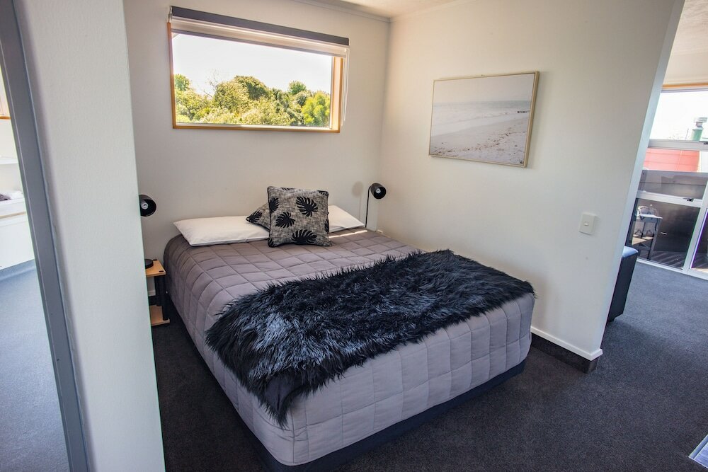 Фото The Kaka Point Motels