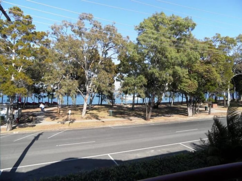 Фото Sylvan Beach Resort