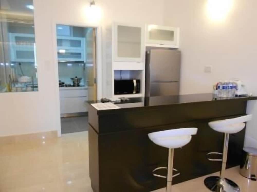 Фото Brunsfield Embassyview Condosuite