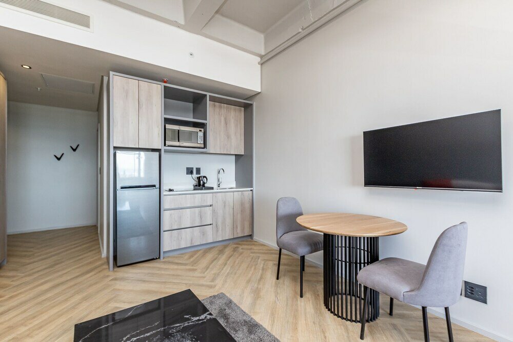 Фото One Thibault Self Catering Apartments	