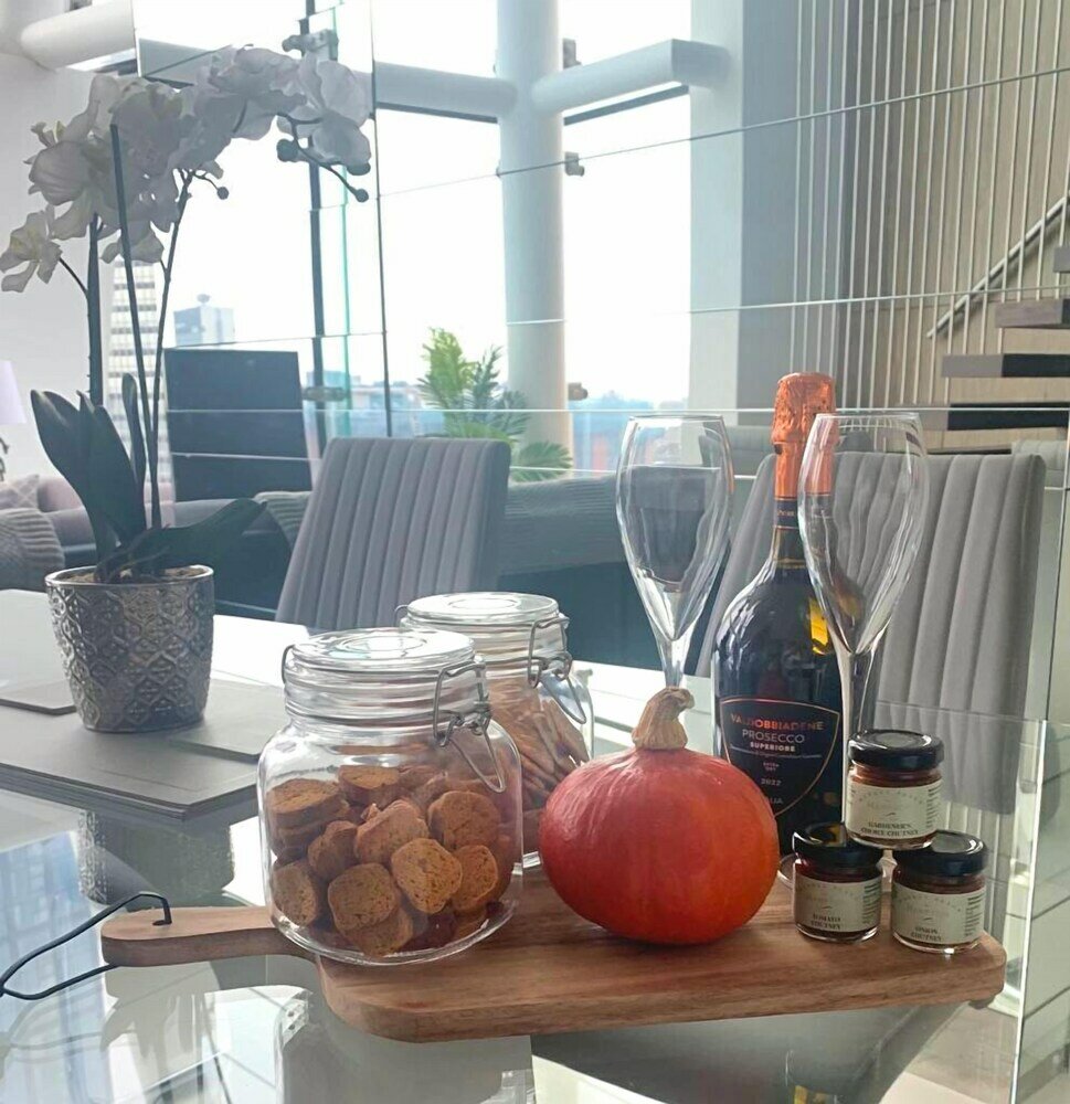 Фото Hampton by Hilton Manchester Northern Quarter