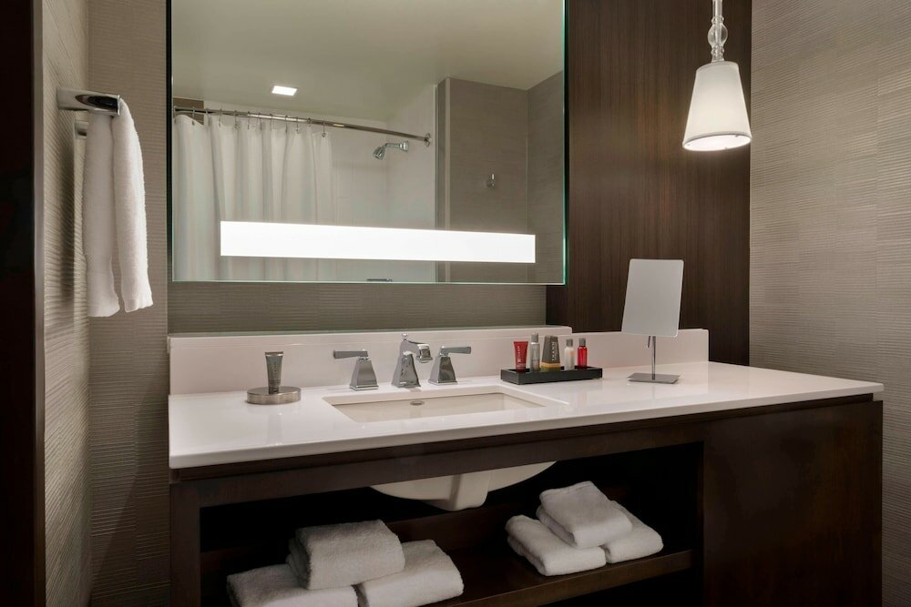 Фото Buffalo Marriott at Lecom Harborcenter