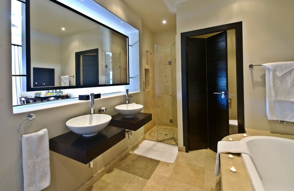 Фото Lodge on the Lake & Wellness SPA