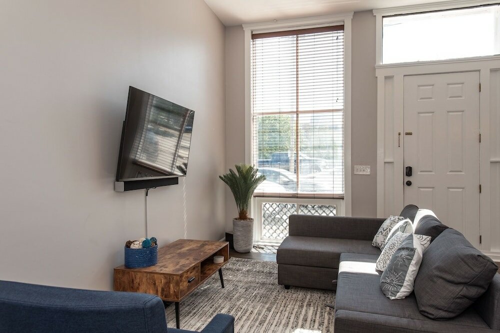 Фото Heart of Mainstrasse Apt 4