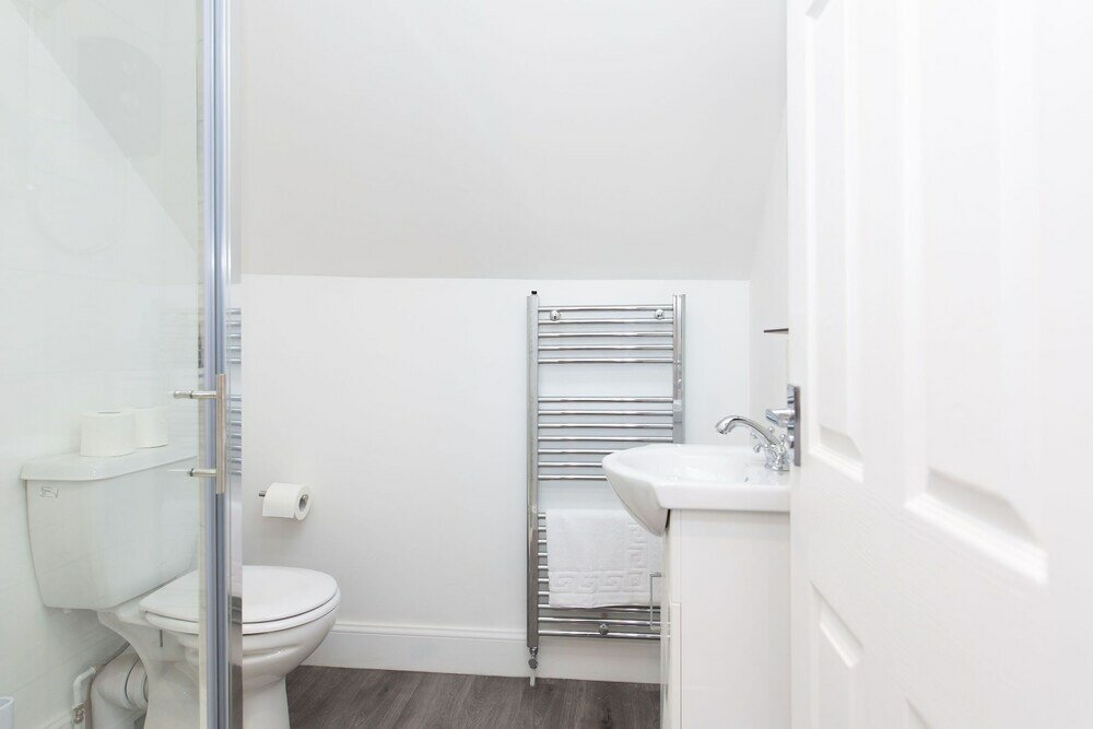 Фото Central Flats in Cardiff with Parking