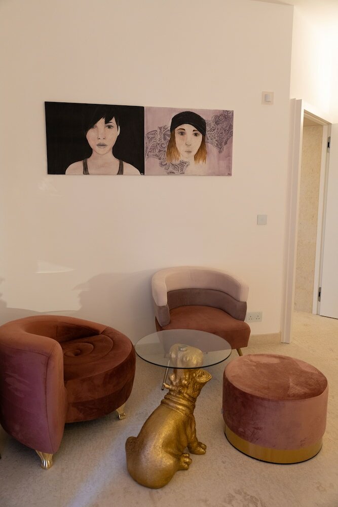 Фото The White Knight Premium Boutique Hotel