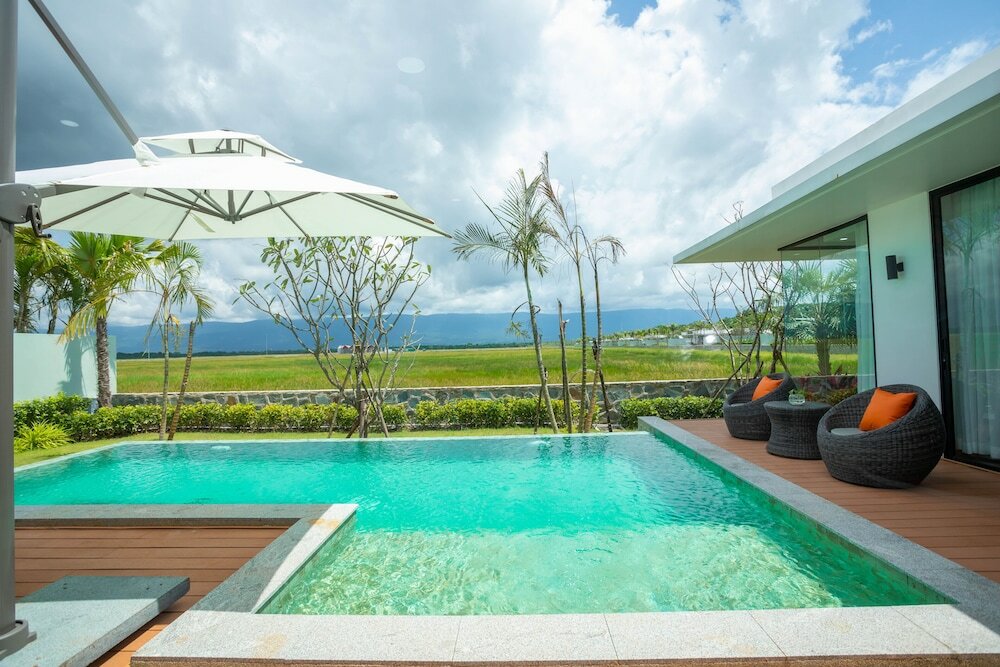 Фото Wonderland Suites and Resort