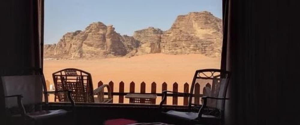 Фото Wadi Rum Rose camP