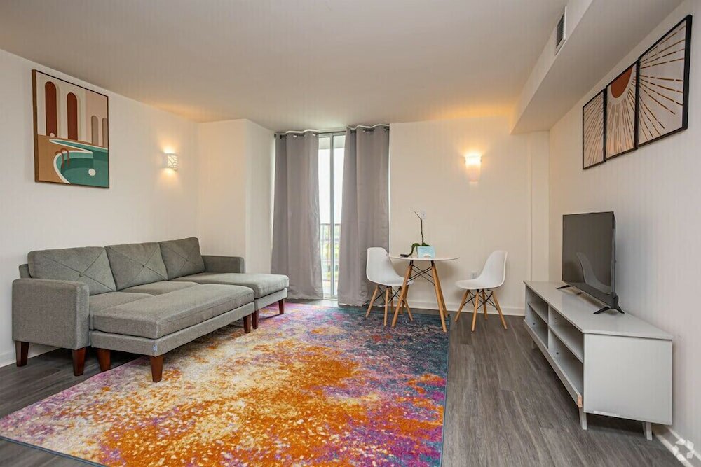 Фото 6324 Chef Menteur Hwy