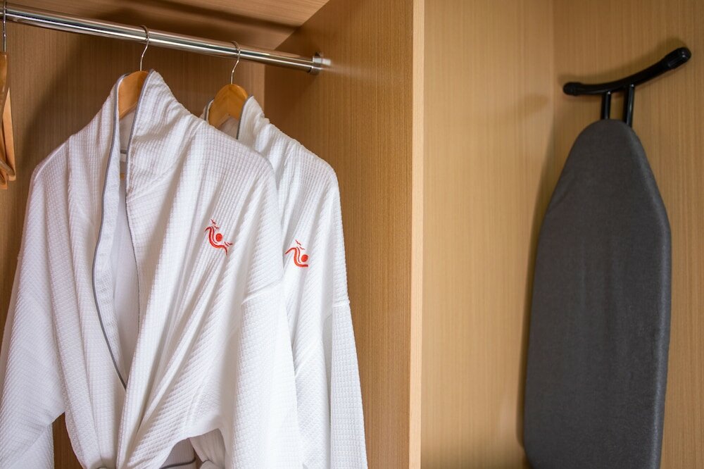 Фото Wonderland Suites and Resort