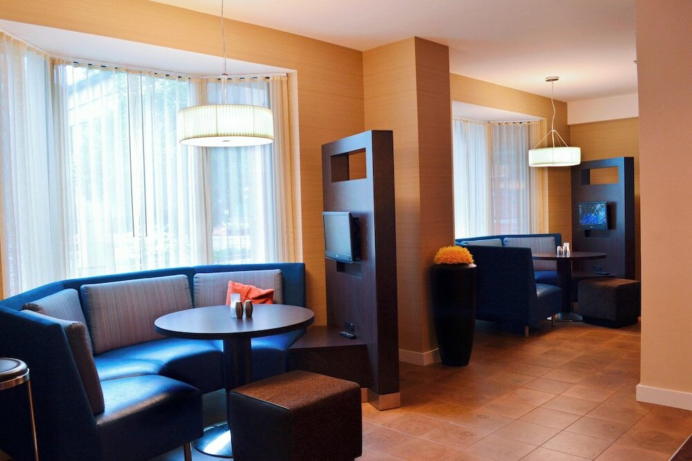 Фото Courtyard by Marriott Concord