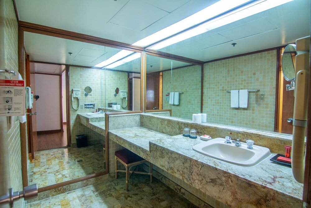 Фото Century Park Hotel