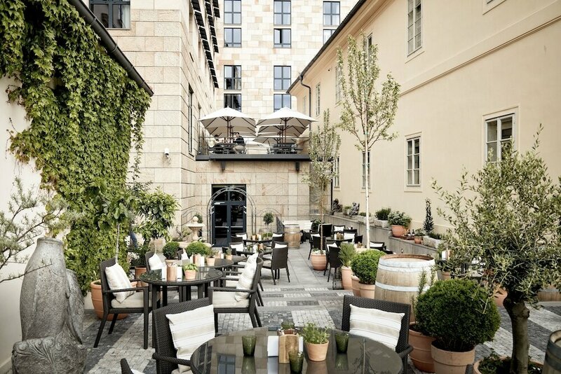 Гостиница Four Seasons Hotel Prague в Праге