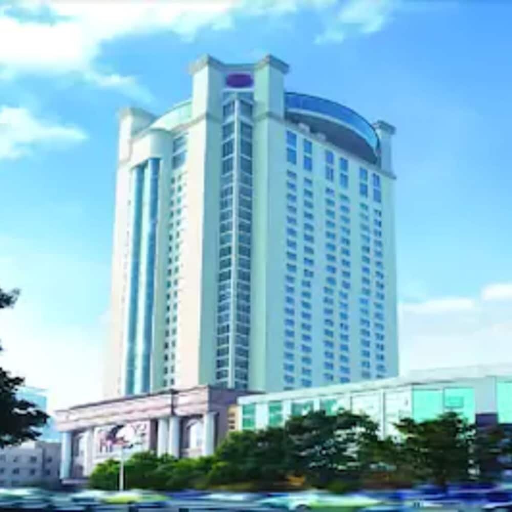 Hotel Ramada Plaza Tian Lu, Wuhan, photo