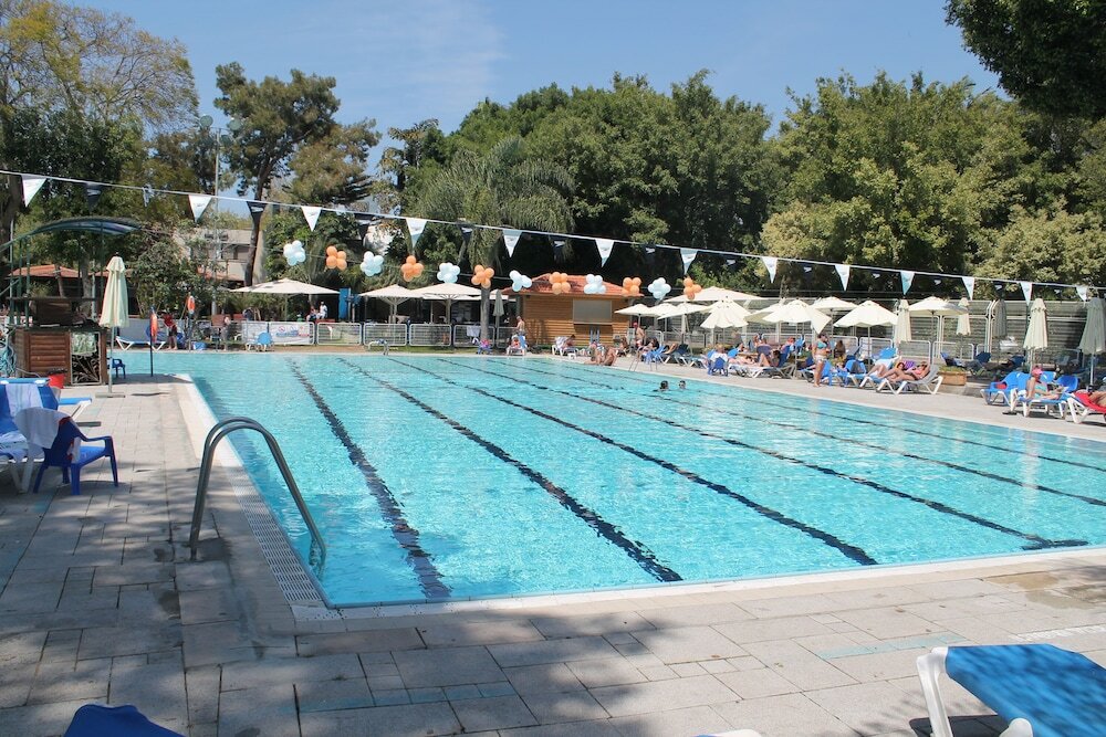 Фото Kfar Maccabiah Hotel and Suites