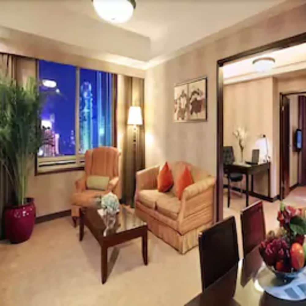 Фото Ramada Plaza Tian Lu