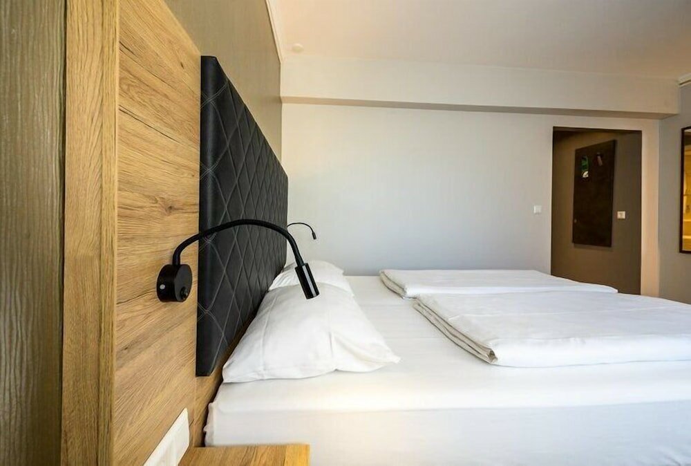 Фото Hotel Rieker Stuttgart Hauptbahnhof