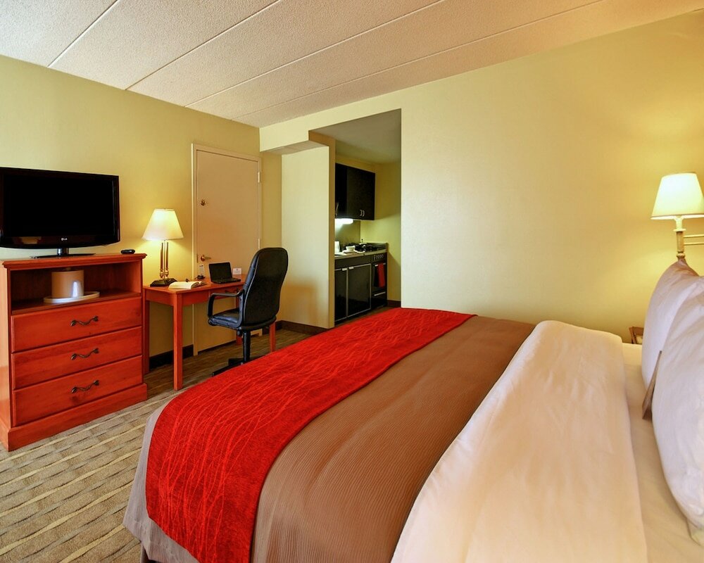 Фото Comfort Inn University Center