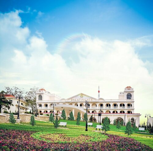 Внешний вид отеля Dalat Palace Heritage Hotel в Далате, фото 3