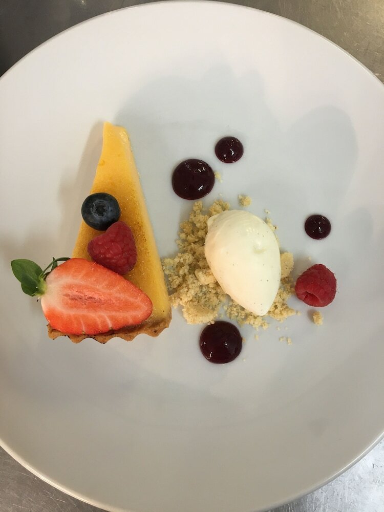 Фото Alma Lodge Hotel