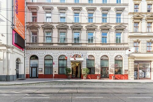 Гостиница Theaterhotel & Suites Wien