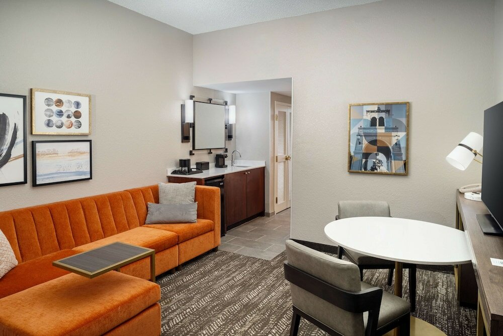 Фото Embassy Suites by Hilton Orlando North