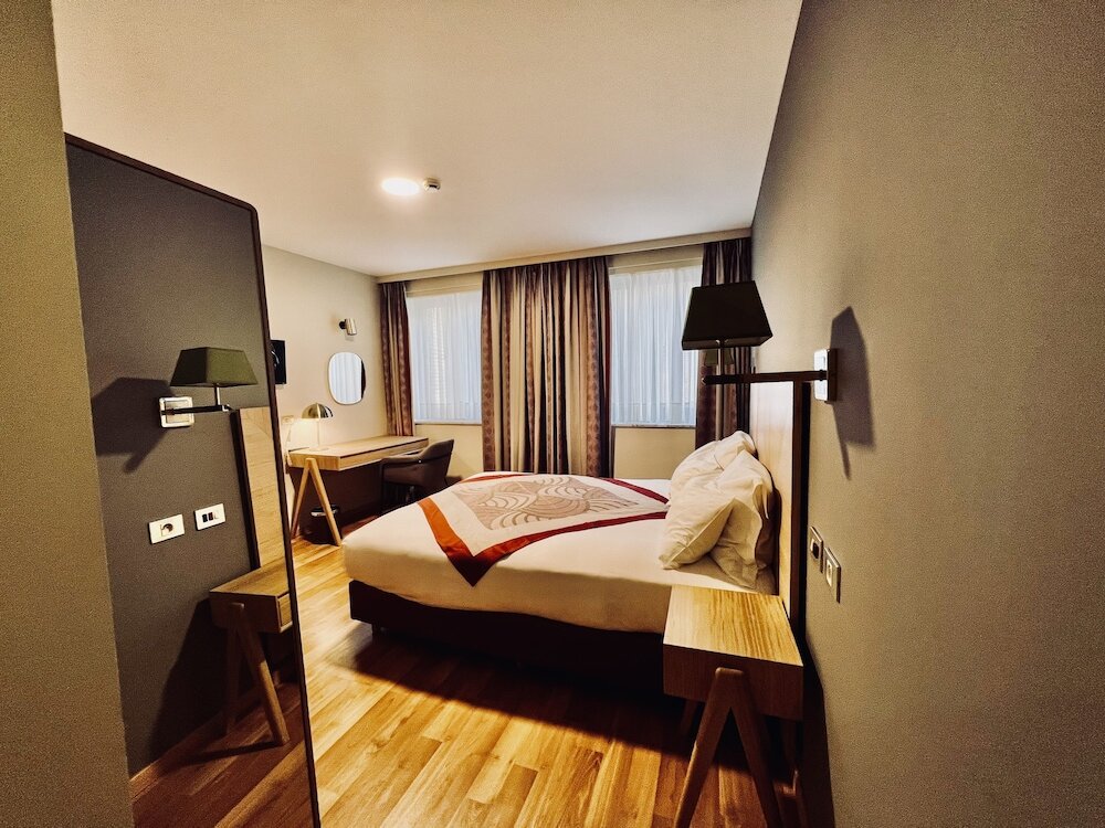 Фото Bedford Hotel & Congress Centre Brussels