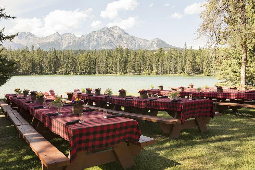 Фото Fairmont Jasper Park Lodge