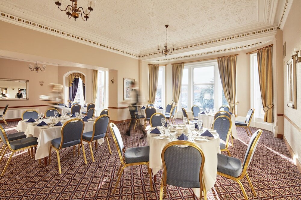 Фото Alma Lodge Hotel