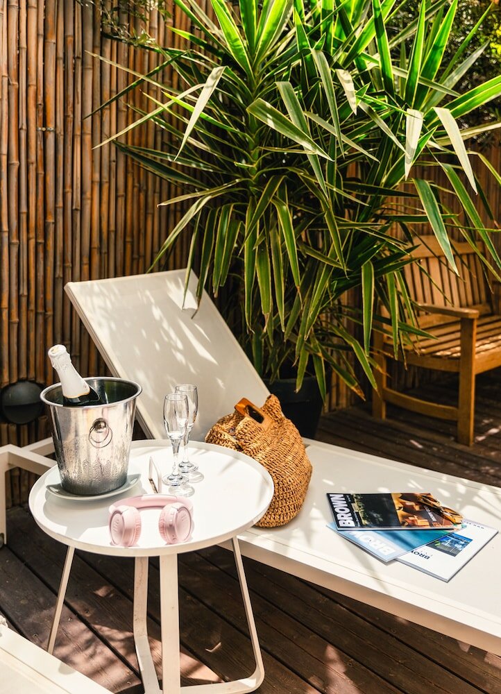 Фото Brown Seaside