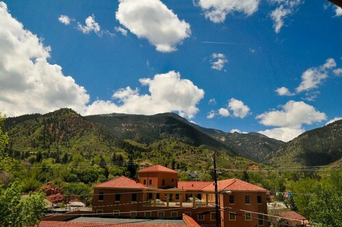 Гостиница Cliff House at Pikes Peak