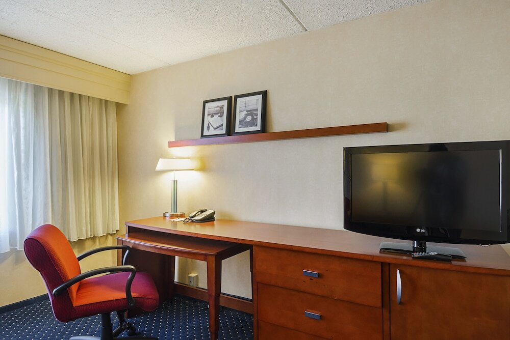 Фото Quality Inn Boston - Revere