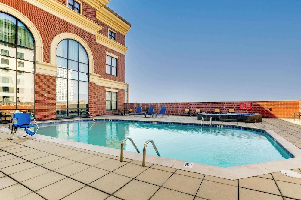 Фото Drury Plaza Hotel New Orleans