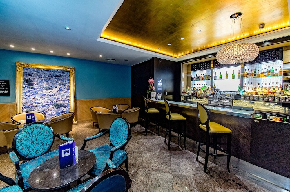 Фото DoubleTree by Hilton London Marble Arch