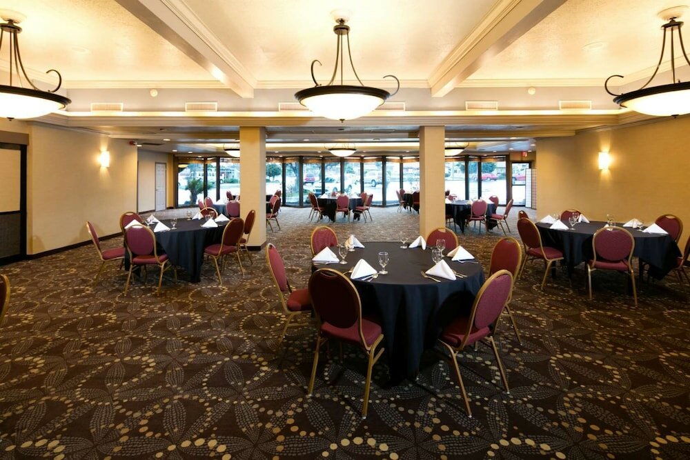 Фото Red Lion Hotel Eureka