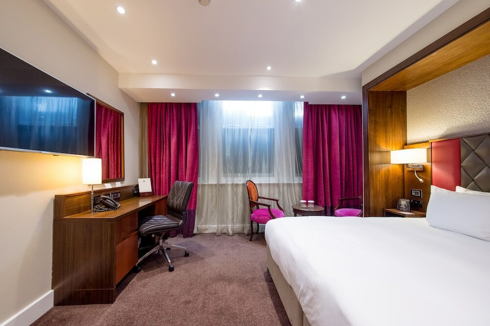 Фото DoubleTree by Hilton London Marble Arch