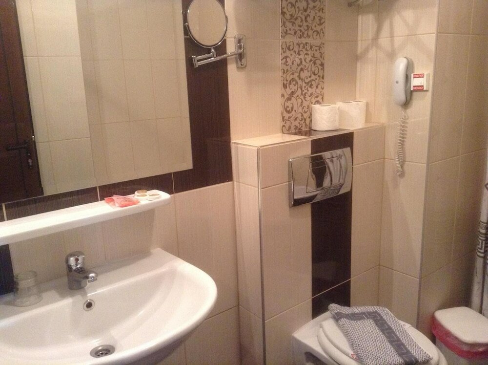 Фото Famissi Hotel