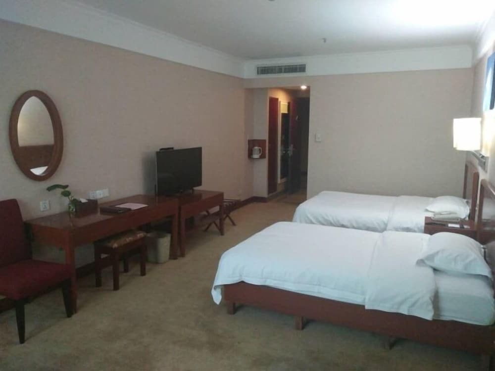 Фото GreenTree Inn Dongguan Houjie Business Hotel