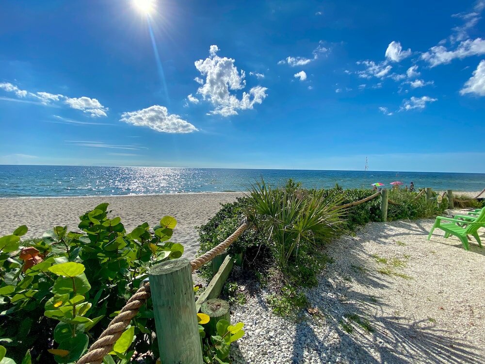 Фото Pearl Beach Inn