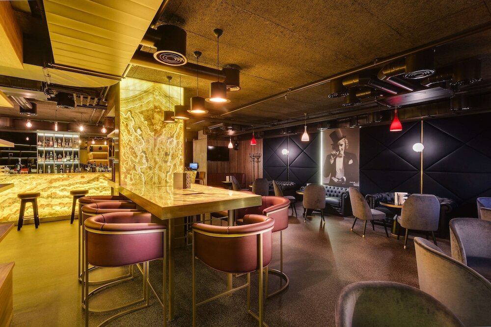 Фото DoubleTree by Hilton Hotel Cluj - City Plaza