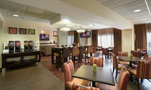 Гостиница Hampton Inn Gainesville